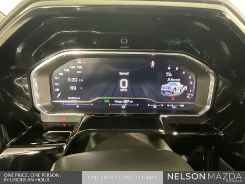 Used 2025 GMC Sierra 1500 Elevation image 41