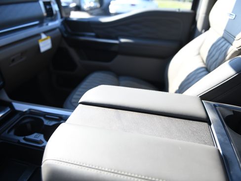 New 2026 Ford F250 Platinum w/ Platinum Plus Package AWD/4WD image 25