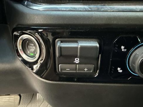 Used 2024 Chevrolet Silverado 1500 LT w/ Leather Package RWD image 43