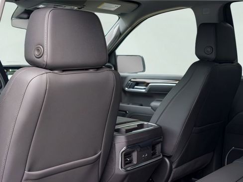 New 2026 GMC Sierra 1500 Elevation w/ Elevation Premium Package AWD/4WD image 18