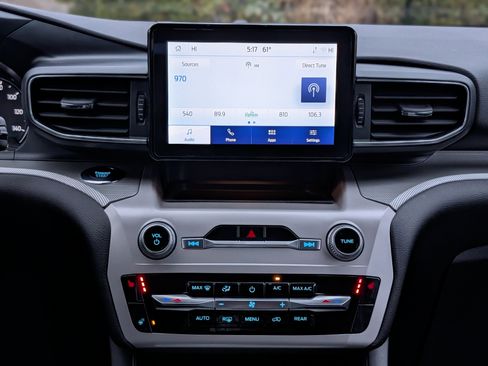 Used 2023 Ford Explorer XLT w/ Equipment Group 202A image 14