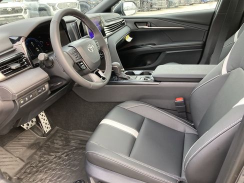 Used 2026 Toyota Camry SE image 16