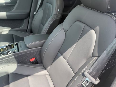 New 2026 Volvo XC40 B5 Ultra w/ Protection Package Premier image 19