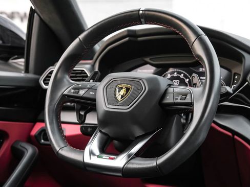 Used 2022 Lamborghini Urus image 15