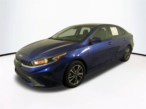 Used 2024 Kia Forte LXS FWD image 9