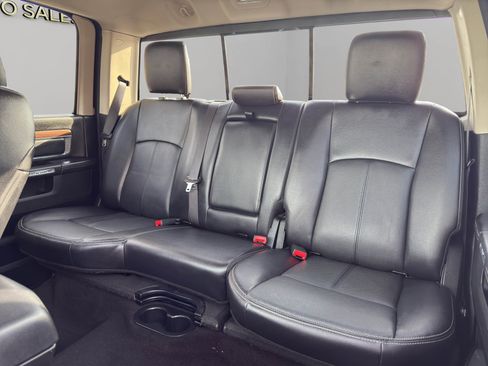 Used 2018 RAM 1500 Laramie w/ Convenience Group image 13