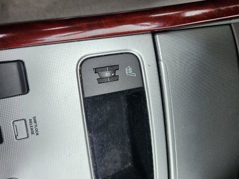 Used 2006 Hyundai Azera Limited image 17