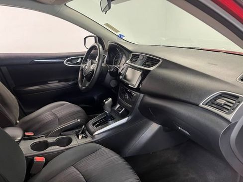 Used 2019 Nissan Sentra SV FWD image 11