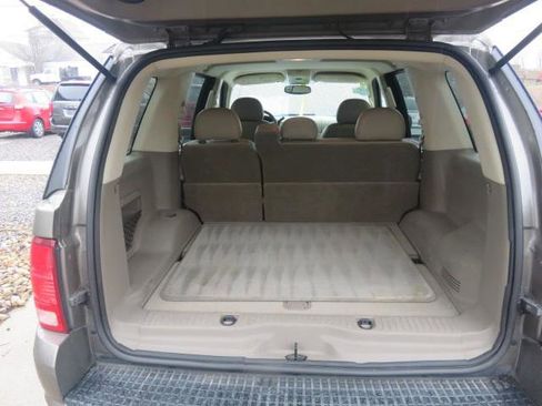 Used 2004 Ford Explorer XLT image 27
