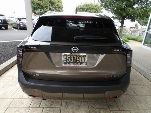 Certified 2025 Nissan Kicks SR image 6
