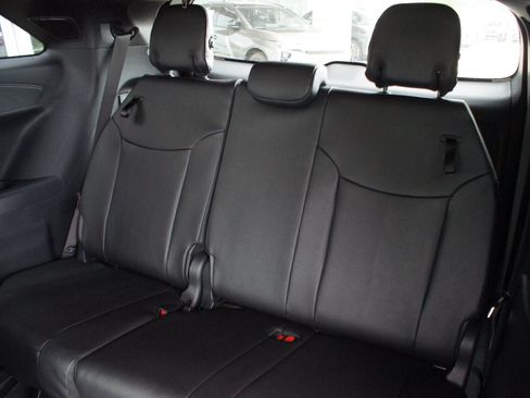 Used 2026 Toyota Sienna XSE FWD image 22