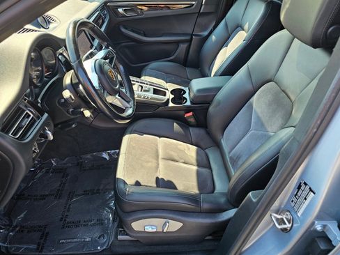 Used 2021 Porsche Macan Premium Pkg w/ Premium Package image 22
