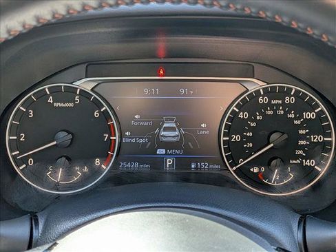 Used 2023 Nissan Altima 2.5 SR w/ SR Premium Package FWD image 11