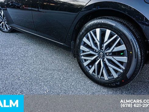 Used 2024 Nissan Altima 2.5 SV image 16