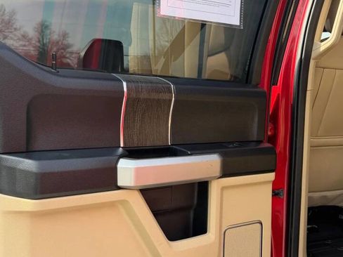 Used 2021 Ford F250 Lariat w/ Lariat Ultimate Package image 19