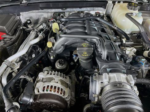 Used 2024 Jeep Wrangler Rubicon w/ XTREMEE 35" Tire Package image 32