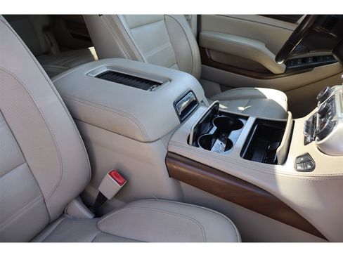 Used 2020 GMC Yukon XL Denali w/ Denali Premium Package AWD/4WD image 33