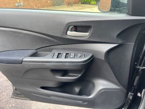 Used 2016 Honda CR-V LX image 7
