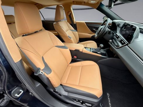 Used 2025 Lexus ES 350 w/ Premium Package FWD image 16