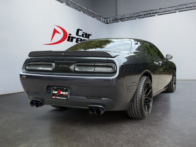 Used 2019 Dodge Challenger SXT RWD image 5