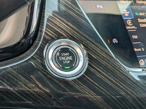 Used 2021 Cadillac XT6 Premium Luxury FWD image 18
