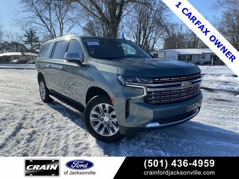 Used 2024 Chevrolet Suburban Premier image 1