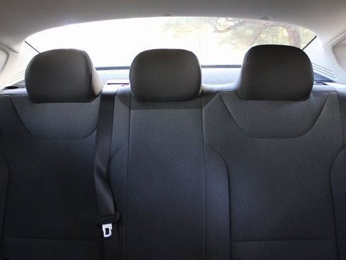 New 2025 Kia K4 LX image 43