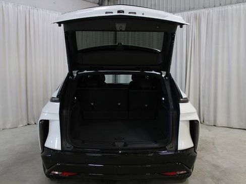 New 2026 Cadillac Lyriq Sport AWD/4WD image 32