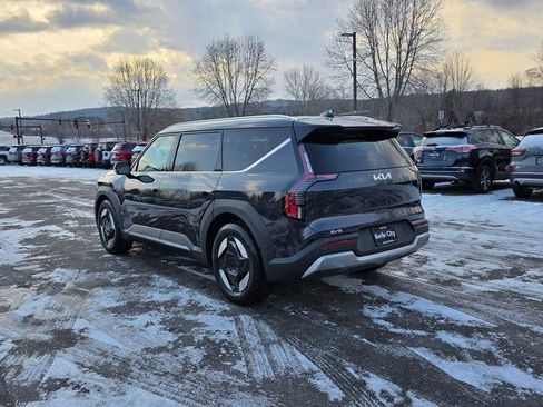 New 2026 Kia EV9 Wind image 5