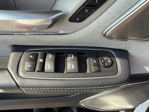 Used 2022 RAM 1500 Limited AWD/4WD image 32