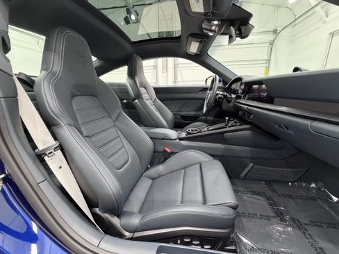 Used 2024 Porsche 911 Carrera GTS RWD image 22