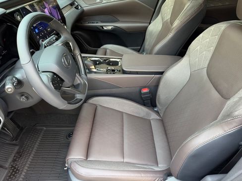 New 2026 Lexus RX 350 AWD w/ Convenience Package image 5