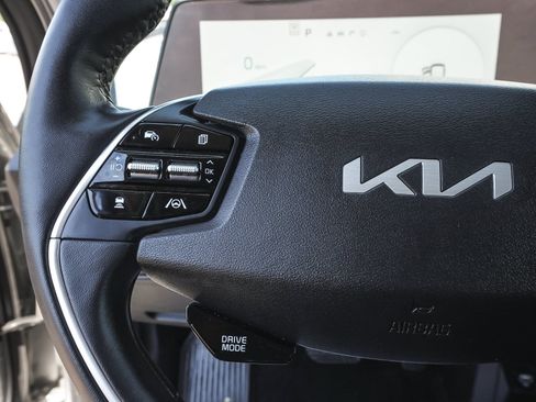 Used 2023 Kia EV6 Wind w/ Wind Technology Package AWD/4WD image 19