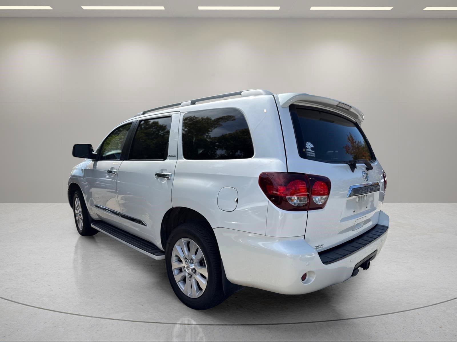 Used 2018 Toyota Sequoia Platinum AWD/4WD image 8