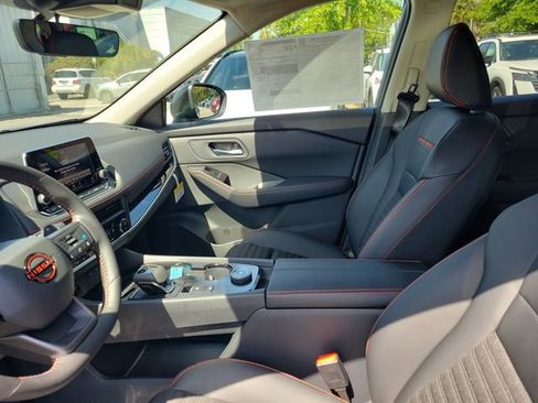 New 2026 Nissan Rogue SV AWD/4WD image 8