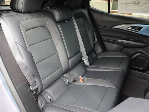 New 2026 Chevrolet Equinox EV LT image 41