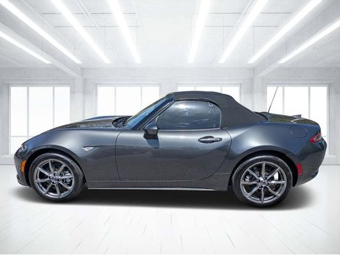 Used 2022 MAZDA MX-5 Miata Grand Touring RWD image 6