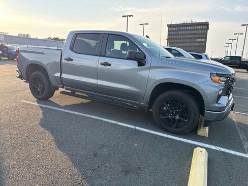 Used 2025 Chevrolet Silverado 1500 Custom RWD image 3