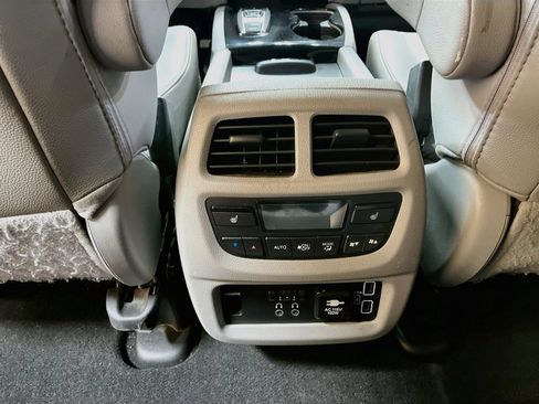 Used 2022 Honda Pilot Elite image 28