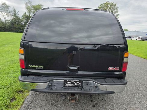 Used 2004 GMC Yukon SLT w/ 1SD Preferred Equipment Group AWD/4WD image 7