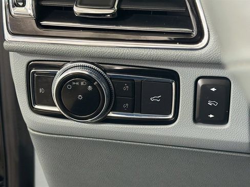 Used 2021 Lincoln Navigator Reserve AWD/4WD image 12