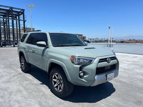 Used 2023 Toyota 4Runner TRD Off-Road AWD/4WD image 3