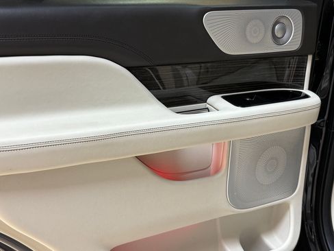 Used 2021 Lincoln Navigator Black Label image 42