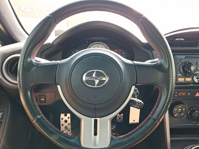Used 2013 Scion FR-S RWD image 17