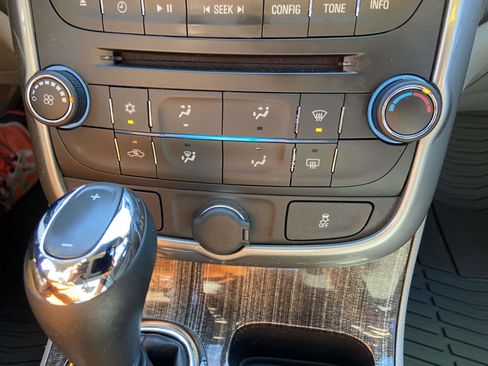 Used 2015 Chevrolet Malibu LT image 14