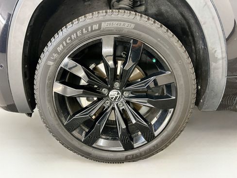 Used 2021 Volkswagen Atlas Cross Sport SEL Premium R-Line AWD/4WD image 37