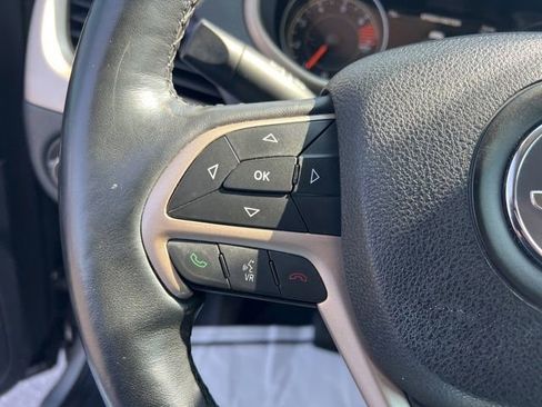 Used 2016 Jeep Cherokee Limited image 14