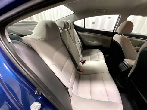Used 2018 Hyundai Elantra SEL image 16