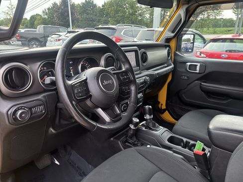 Used 2018 Jeep Wrangler Unlimited Sport S AWD/4WD image 4