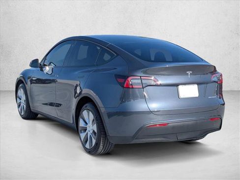 Used 2023 Tesla Model Y Long Range AWD/4WD image 7